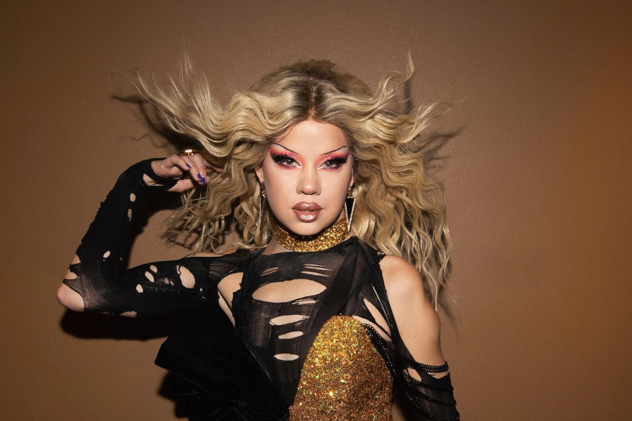Drag star Willow Pill unleashes her power look