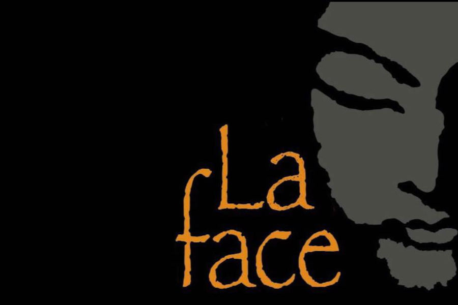 La Face 酒吧標誌，結合了沉靜的臉部剪影與手繪感字體，別具特色。