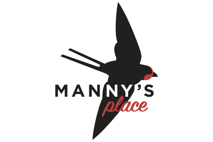 Logótipo do Manny’s Place com uma andorinha preta com detalhes em vermelho e texto em negrito.