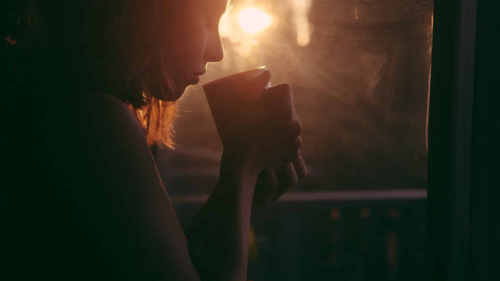 women drinking tea